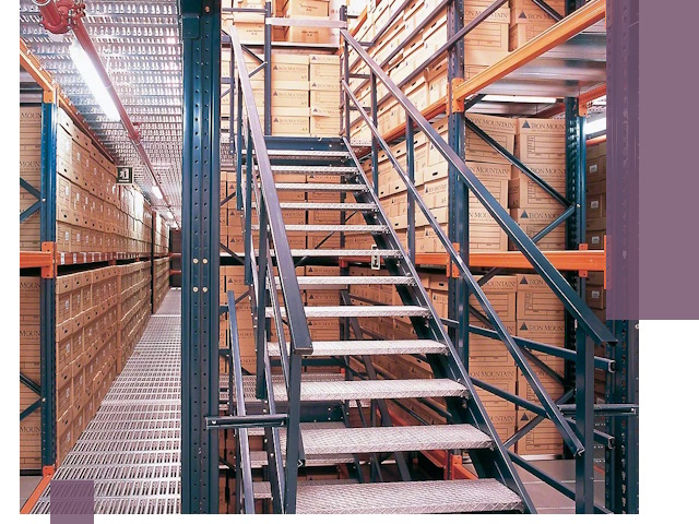 Лестницы складские прочные и безопасные под ключ в Ульяновске