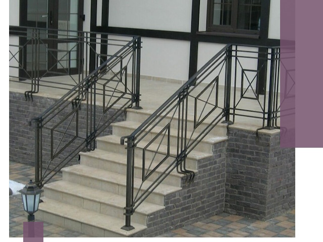 Перила для крыльца в Ульяновске — монтаж, изготовление и установка