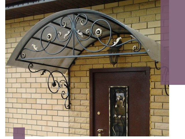 Изготовление козырьков из металла под ключ в Ульяновске