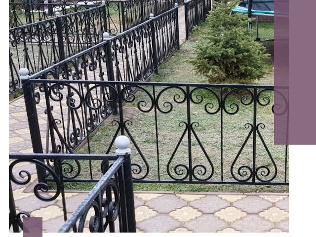 Кованые газонные ограждения под ключ в Ульяновске